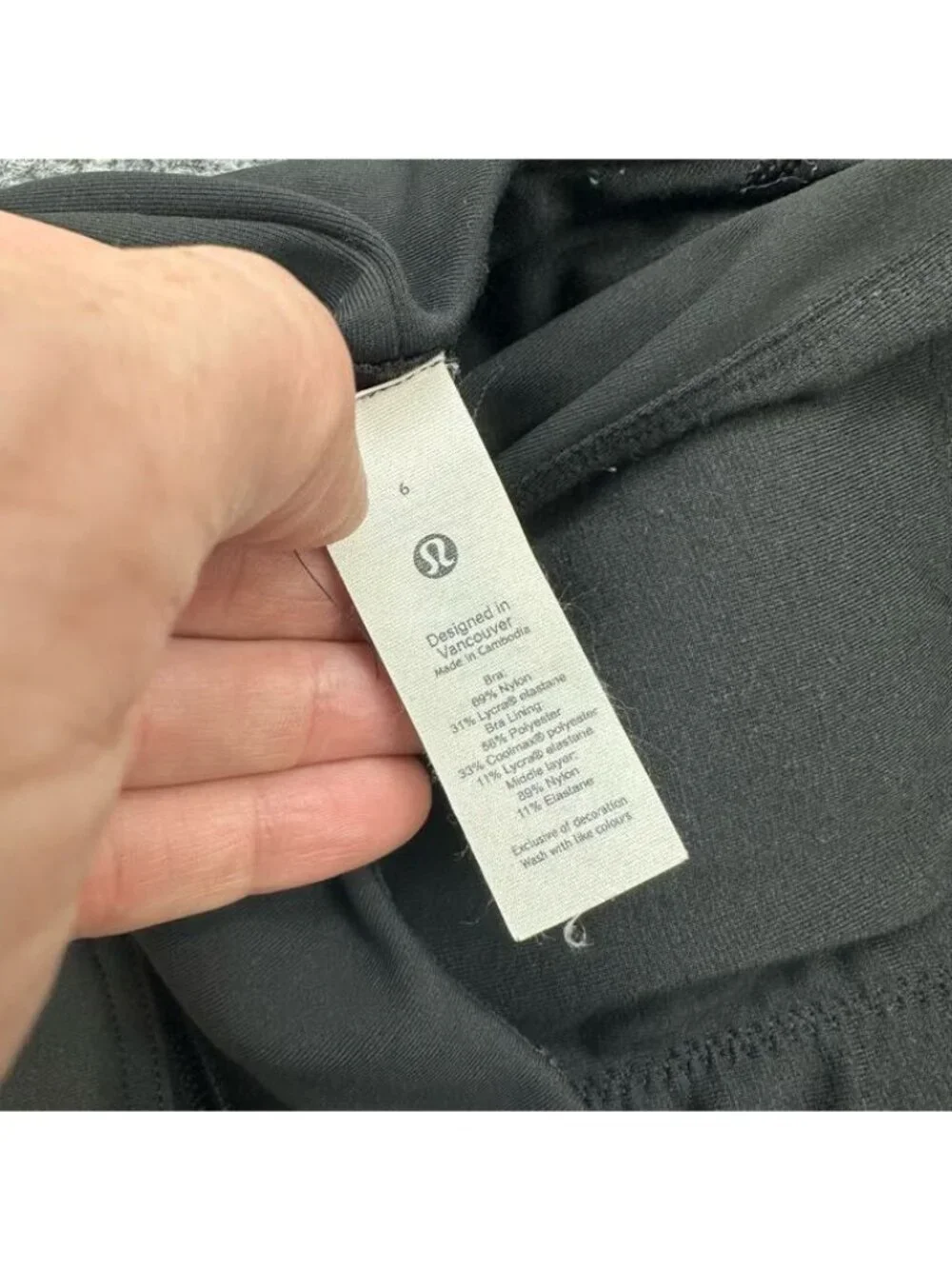 Lululemon Stronger As One Black Long Line Bra Padded Sports Bra Womens size 6